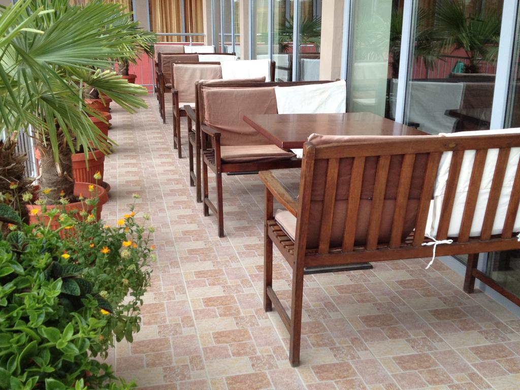 סאני ביץ' Tia Maria Hotel מראה חיצוני תמונה