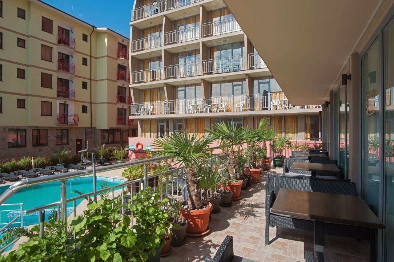 סאני ביץ' Tia Maria Hotel מראה חיצוני תמונה
