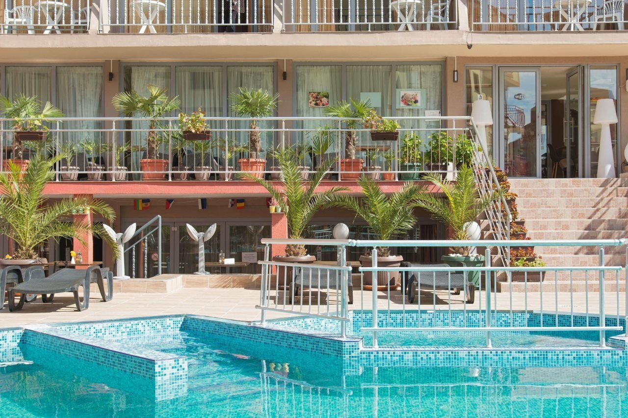 סאני ביץ' Tia Maria Hotel מראה חיצוני תמונה